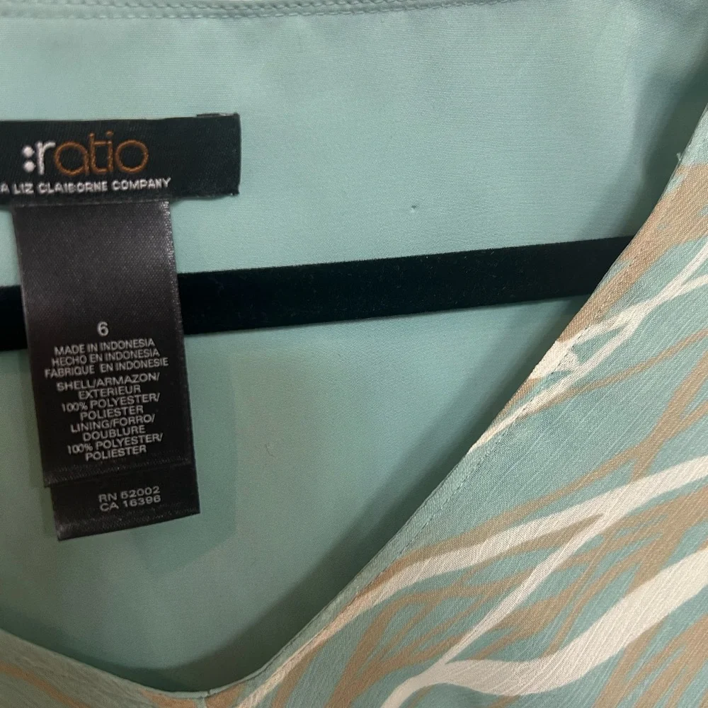Ratio Liz Claiborne Top NWT Size 6 - Picture 4 of 5